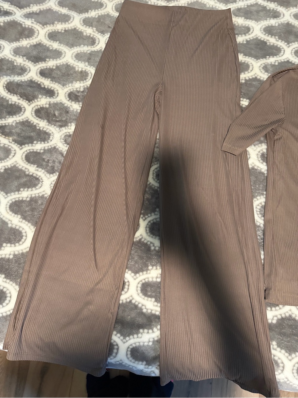 Zara Ribbed Set in Taupe - Picture 4 of 7